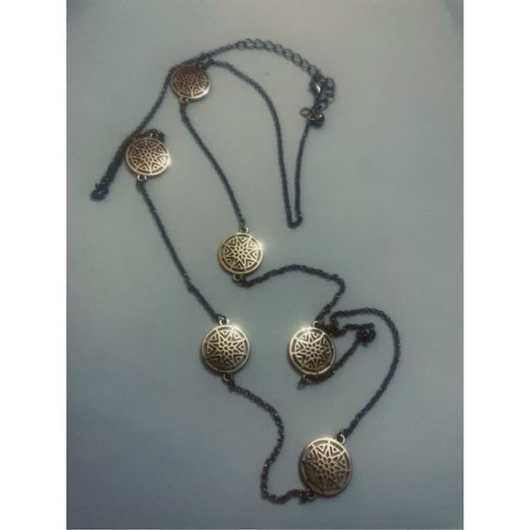 Pretty GOLD COIN LONG BOHO NECKLACE - Picture 4 of 7